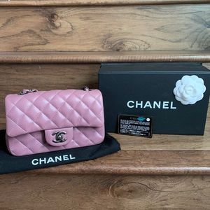 Chanel mini caviar flap bag in mauve (Pristine)